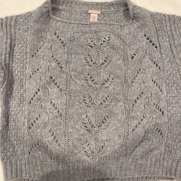 Victoria’s Secret women’s sweater, size extra small - Picture 4 of 5